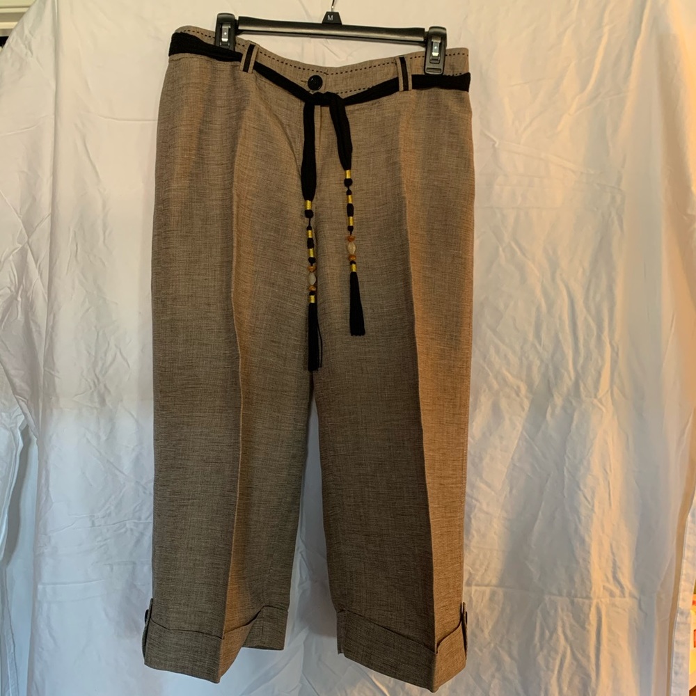 White House Black Market cropped pants